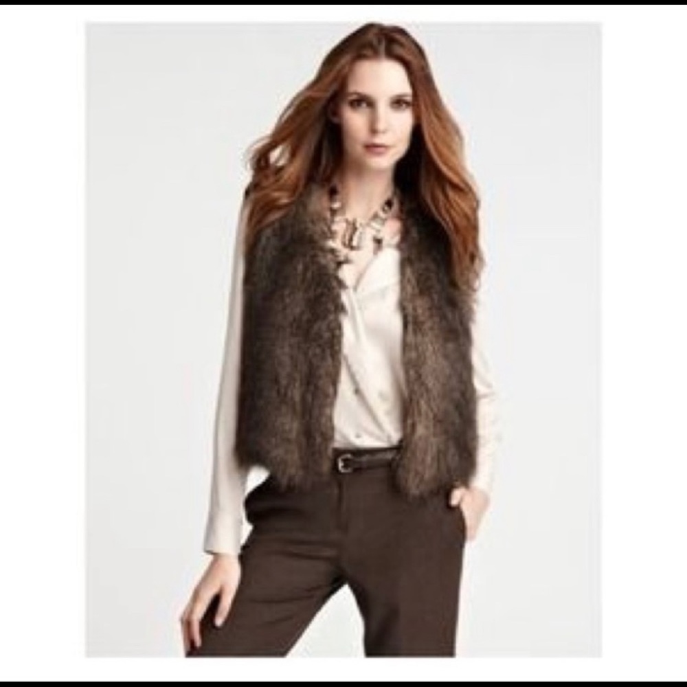 ANN TAYLOR || Vegan Faux Fur Vest